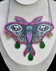 Moth kaulakoru