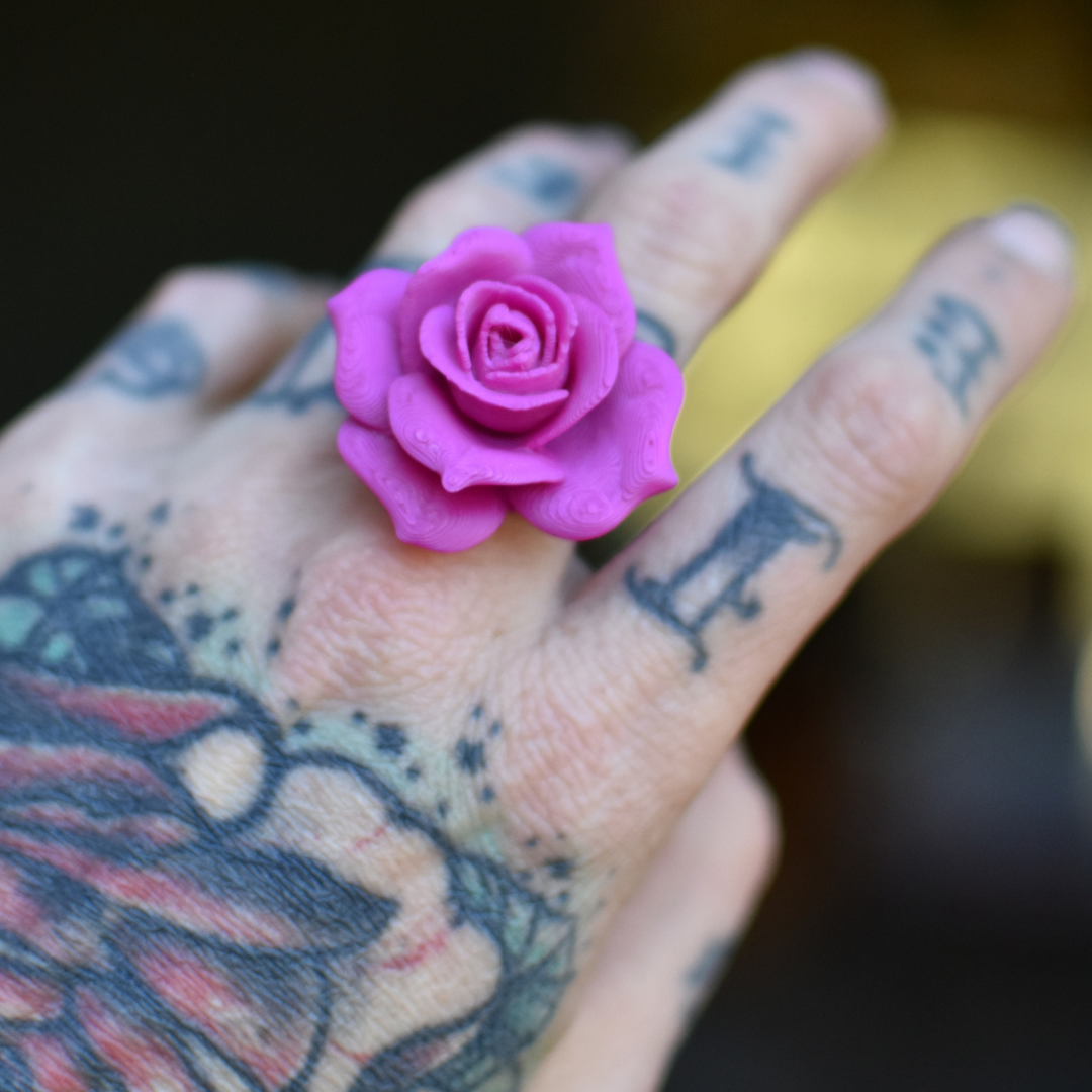 Rose-sormus